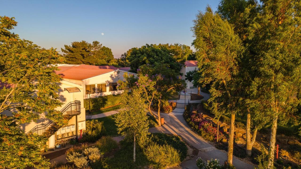 Keshet Yehonatan Country Lodging Kültér fotó